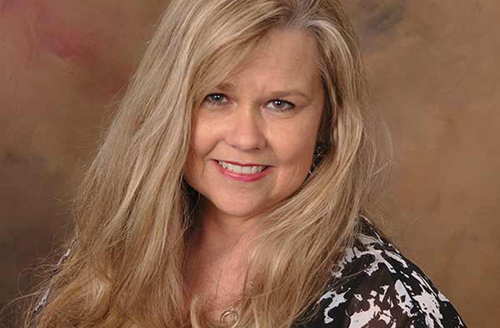 Debbie Higgins - Facts About Dr Phil McGraw’s Ex-Wife With Photos